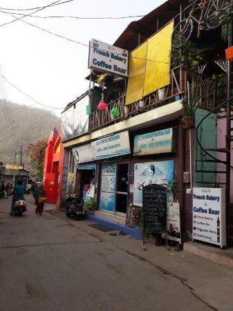 Aelis French Bakery & Coffee Bar